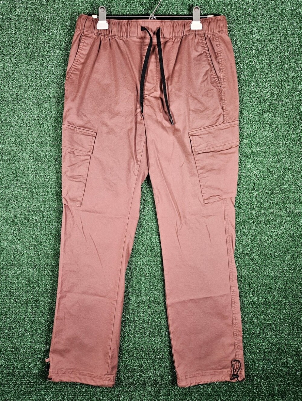 Old Navy Ultimate Tech Cargo Built-In Flex Pants / Mens Size Medium